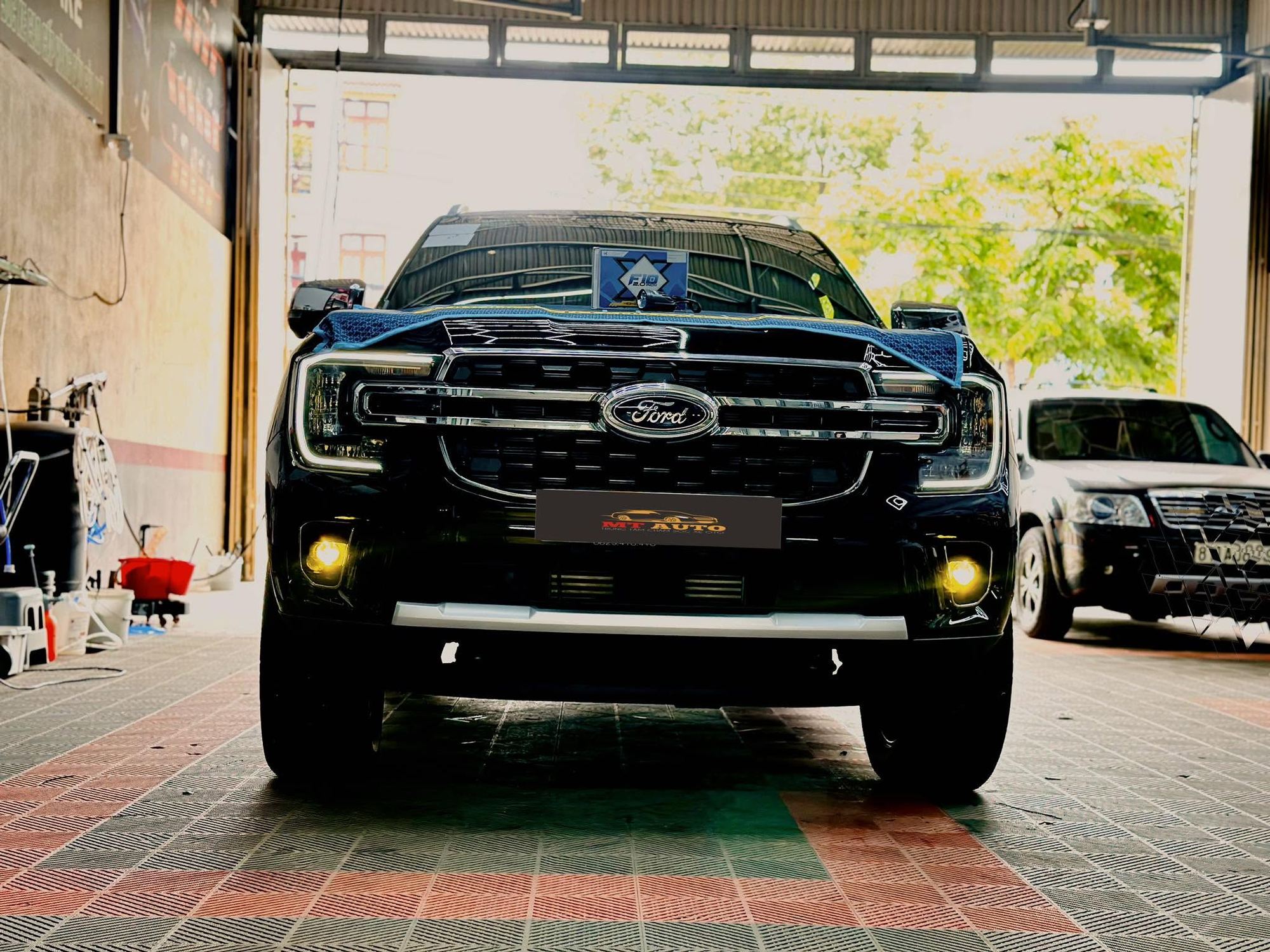 Ford Everest tại xưởng MT Auto